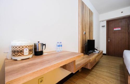Depok Apartment | Simple and Homey Studio Room at Cinere Resort Apartment By Travelio