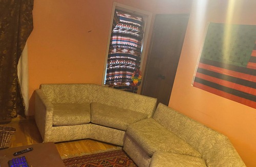 Downtown Baltimore Apartment | Simple, Cheap, and Cozy ROOM 1