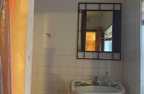 Downtown Baltimore Apartment | Simple, Cheap, and Cozy ROOM 1