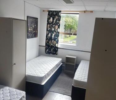 Dublin Apartment | Simple & Comfortable 2 Beds Shared Room Dublin