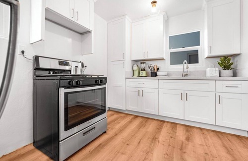 Ocean Beach House | Simple Ocean Beach Retreat – Walk to Everything