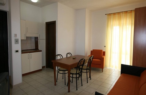 Villanova Apartment | Simple & Sunny Stay by the Sea