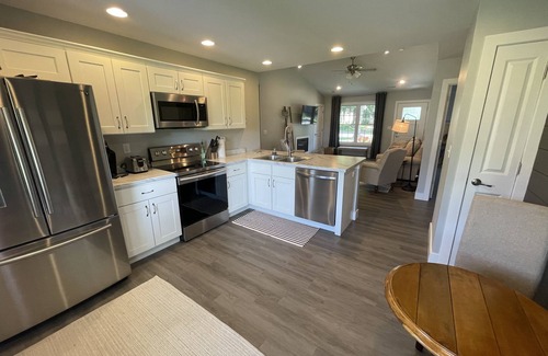 Quincy House | Simply Charming Nest-Nearly brand new, central, super clean, well appointed.