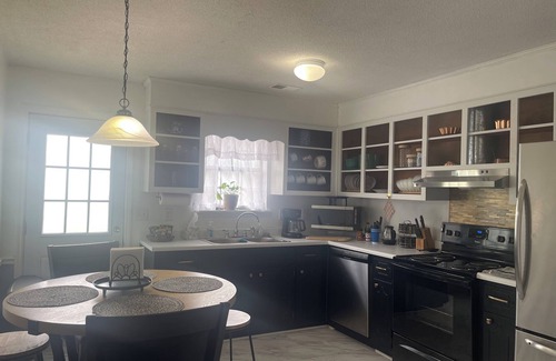 Statesboro Apartment | Simply Home-Convenient to major stores, restaurants and 9 minutes to Water Park!