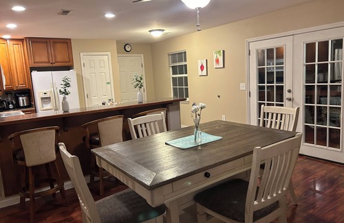 Collegedale Apartment | "Simply Sunny Farm Tranquil & Spacious 3 BR/2 BA Apartment w/Deck
