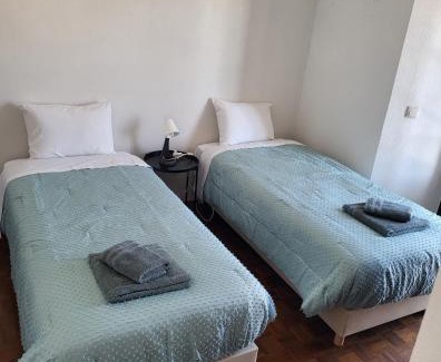 Sines House | Sines Bay House