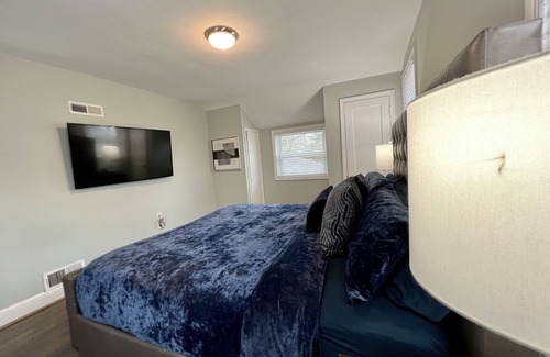 Forest Heights Bed & Breakfast | Single Family Home Near MGM/DC/CnvCtr/VA