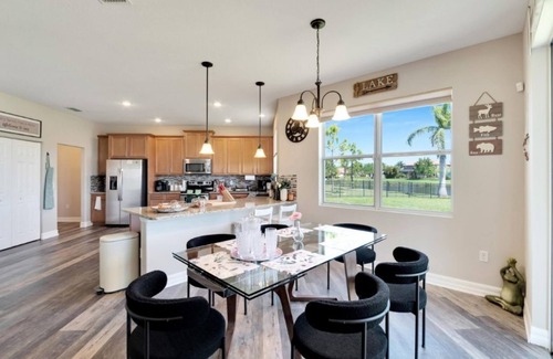 Apollo Beach House | Single Family Lake House