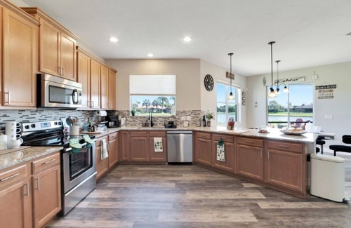 Apollo Beach House | Single Family Lake House