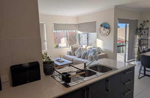 Craigie House | Single Level Family Home with Secure Parking and Courtyard