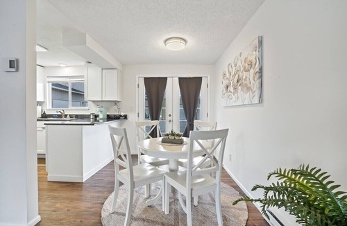 Maple Grove - Franklin Apartment | Single Level Homestay - Prime Location