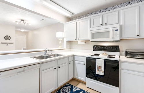 Auburn Apartment | Single Room 3 with Shared Space