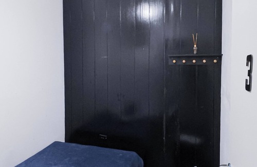 Liberdade Bed & Breakfast | Single room 3, with fan, bed linen, bath and breakfast included