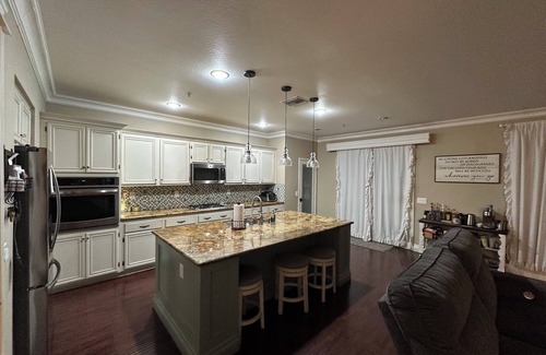 Fontana House | Single Room in Home for Traveling Professional in Fontana, CA