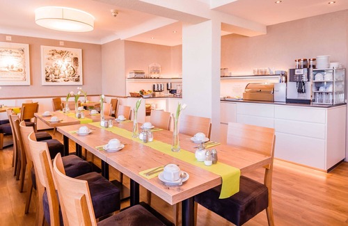 Buxtehude House | Single room premium street side - Hotel An der Linah