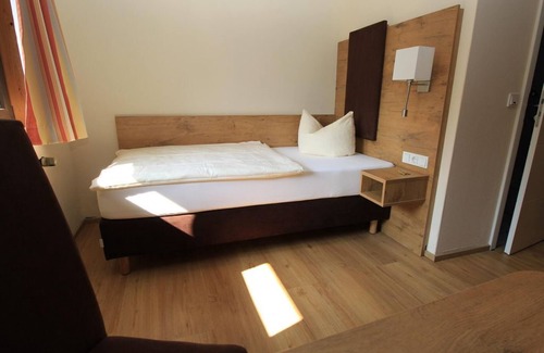 Wasserliesch House | Single room shower/WC - Cat. STANDARD - Waldhotel Albachmühle
