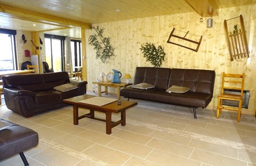 Ax-les-Thermes Apartment | single storey apartment at the foot of the slopes