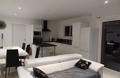 Keremma House | Single-storey house. In a quiet wooded garden 300m from the beach.