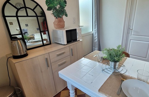 Neris-les-Bains Cabin | ♥ SINGLE STOREY-QUIET AREA-GARDEN-dormiraneris ♥
