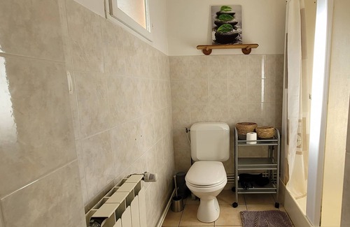 Neris-les-Bains Cabin | ♥ SINGLE STOREY-QUIET AREA-GARDEN-dormiraneris ♥