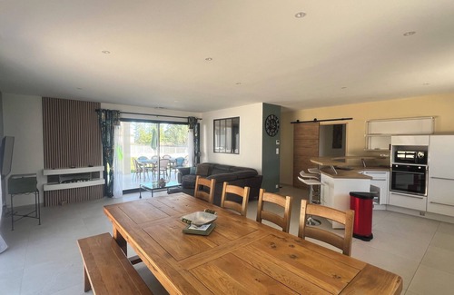 Saint-Ambroix House | SINGLE STOREY VILLA WITH HEATED POOL AND JACCUZI