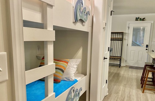 Buford Cottage | Single story 2 bedroom 2 bath that sleeps 7 in Buford, Georgia