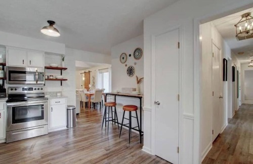 Indianapolis House | Single-Story Charmer! 5BR! Pet Friendly Getawaynn