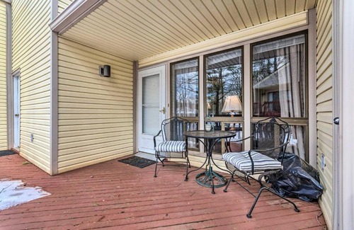 Fairfield Bay Apartment | Single-Story Fairfield Bay Condo with Deck!