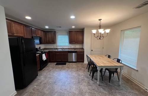 Calera House | Single-story Four-bedroom House