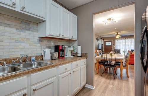 San Antonio House | Single-Story Home in San Antonio: Great Location!
