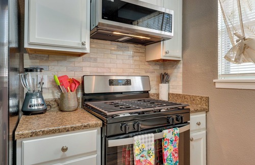 San Antonio House | Single-Story Home in San Antonio: Great Location!