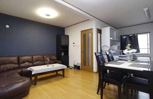 Nakano House | Sinjyuku ・Family・Group・Rare Independence TOWNHOUSE