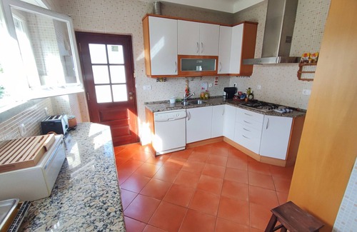Banzao House | Sintra, traditional rustic V4 house in Colares, Sintra