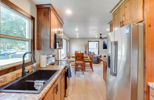 Sioux Falls House | Sioux Falls Home Near Downtown 2 Living Areas!