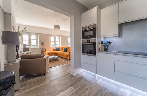 Plymouth Apartment | Sir Arthur Conan Doyle Apartment (No 6) 1, Elliot Terrace - stunning sea views over Hoe and Plymouth
