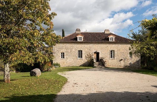 Grezels House | Sirepeche, large holiday home with private pool