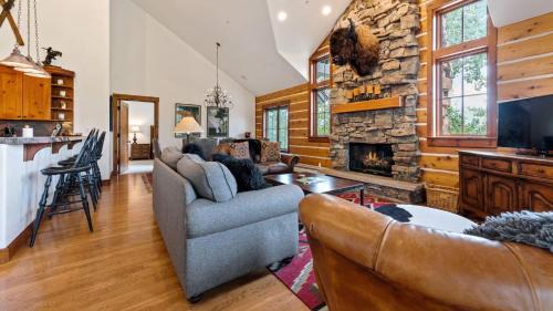Avon House | Sirius Ridge