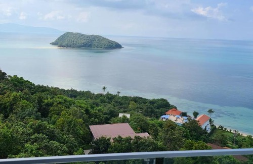 Haad Pleayleam Villa | Sis and Sea Residence