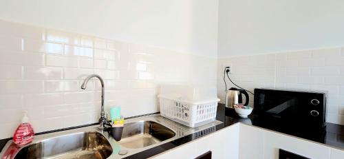 Mae Sot House | Sisters Real Escapes - Private Bedroom with Shared Bathroom