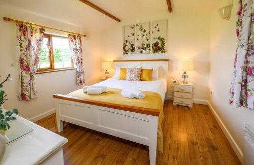 Staple Hill Hotel | Siston Stables by StayStaycations