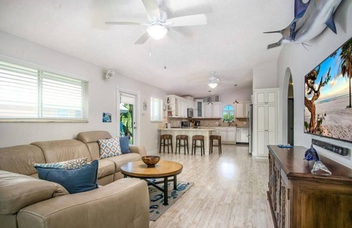 Indian Waterways House | Sit back and relax in this beautiful Islamorada Pool home!