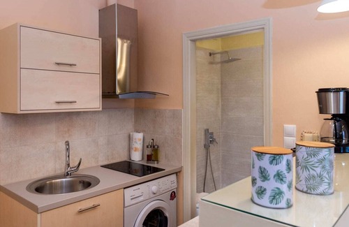 Sitia Apartment | Sitia Old Port studio - 3min walk to beach - AC - WIFI