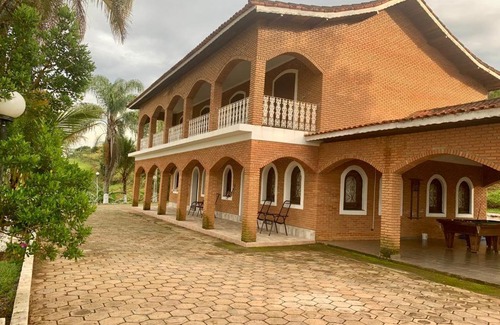 Pinhalzinho House | Sitio amplo e confortável para seu lazer