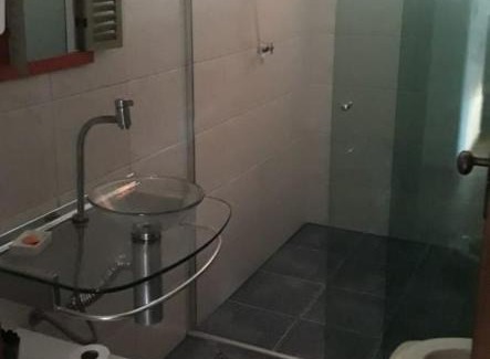 Salesopolis House | Sitio com piscina , e lago para pesca , churrasqu.