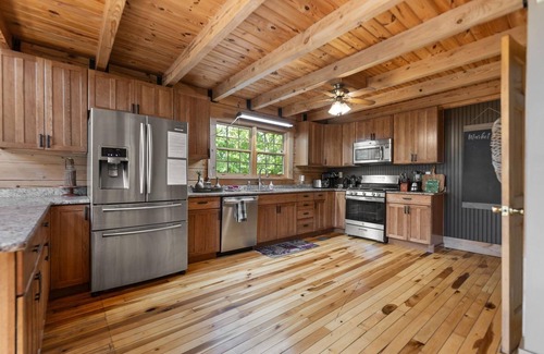 Stanton Cabin | Sits on 8 private Acres, hiking trails at this secluded chalet! Wi-Fi, Hot Tub