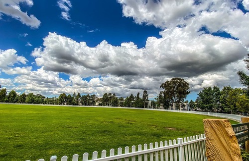Penrith Apartment | Situated on Lord Sheffield Circuit, this unit is truly fit for a king.