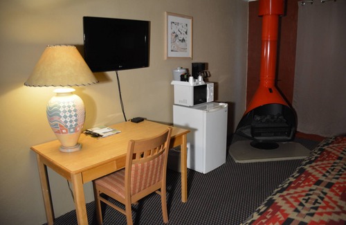 Ruidoso Hotel | Sitzmark Chalet Inn