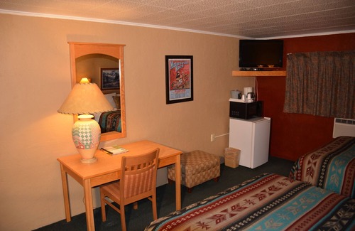 Ruidoso Hotel | Sitzmark Chalet Inn
