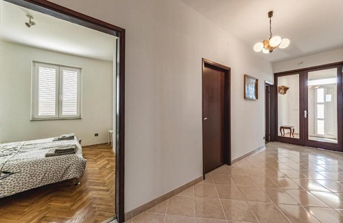 Cabrunici House | Six-Bedroom Holiday Home in Cabrunici