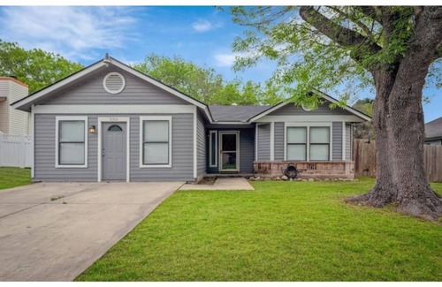 San Antonio House | Six Flags/SeaWorld/La Cantera